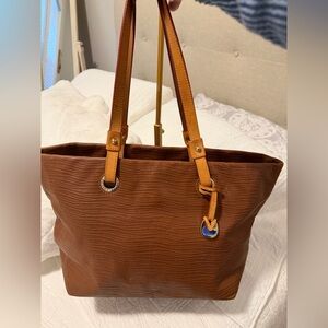 Dooney & Bourke Leather Convertible Large Tote Includes hangtag